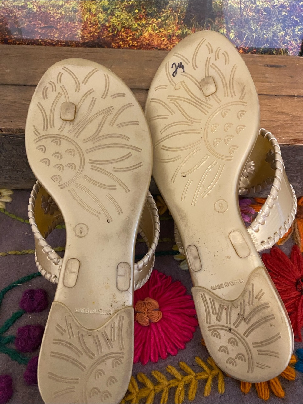 Jack Roger’s gold gel sandals.  Nice condition - Picture 4 of 5